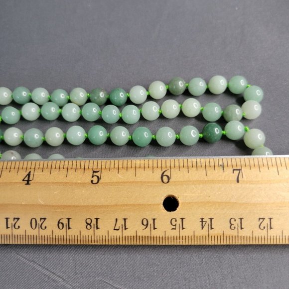 Womens Light Green Aventurine Round Beaded Fashion Necklace 28 in - Picture 5 of 5